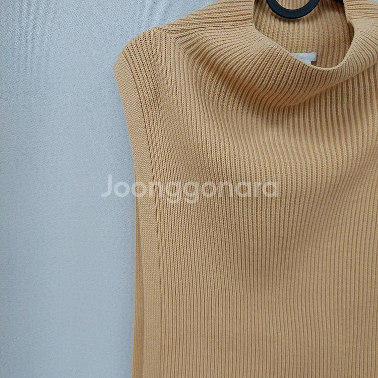 cos 코스 민소매 롱 니트조끼--3