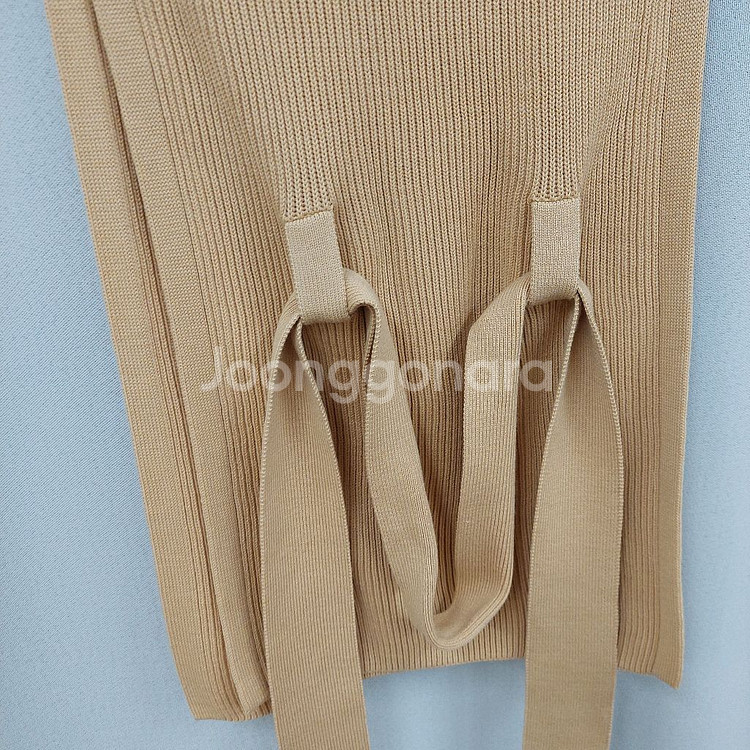 cos 코스 민소매 롱 니트조끼--7