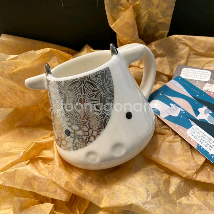 스타벅스 21 뉴이어 핑크+화이트 카우 머그 일괄판매--2