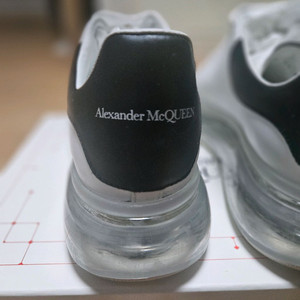 알렉산더 맥퀸 오버솔스니커즈