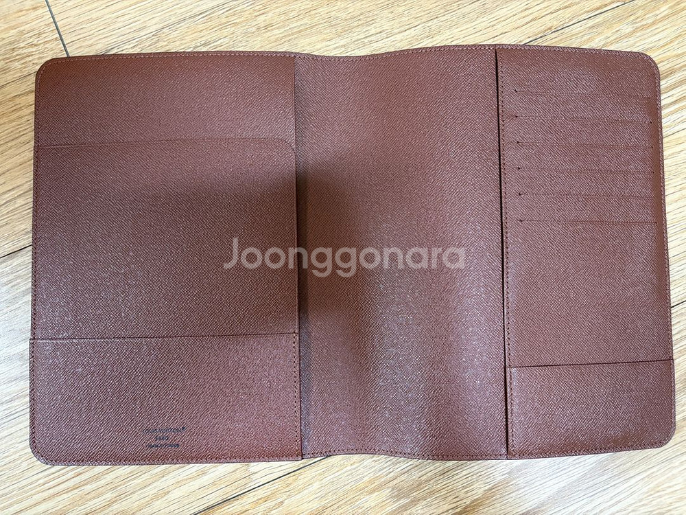 (오늘최종마감)루이비통데스크아젠다커버판매합니다.--1