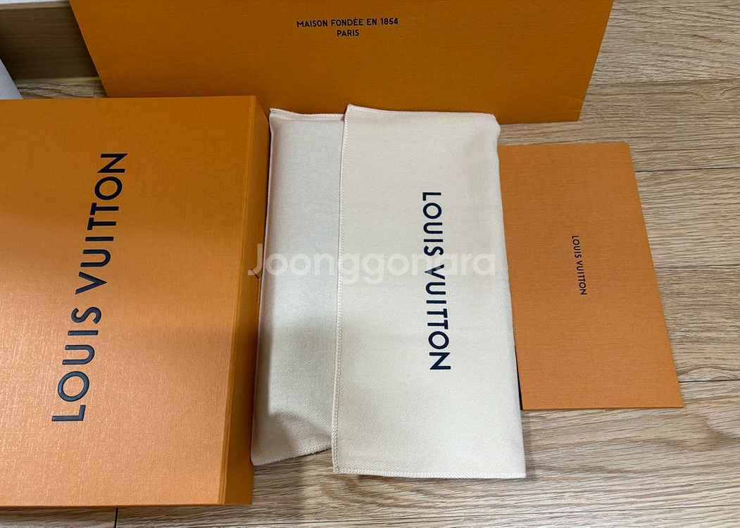 (오늘최종마감)루이비통데스크아젠다커버판매합니다.--3