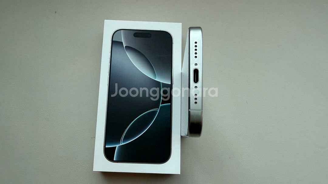 아이폰16프로 256gb 화이트티타늄 자급제폰--4