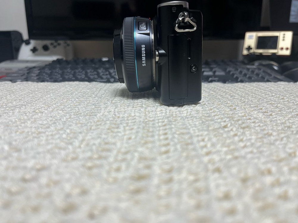 삼성 NX100 미러리스 카메라 디카--3