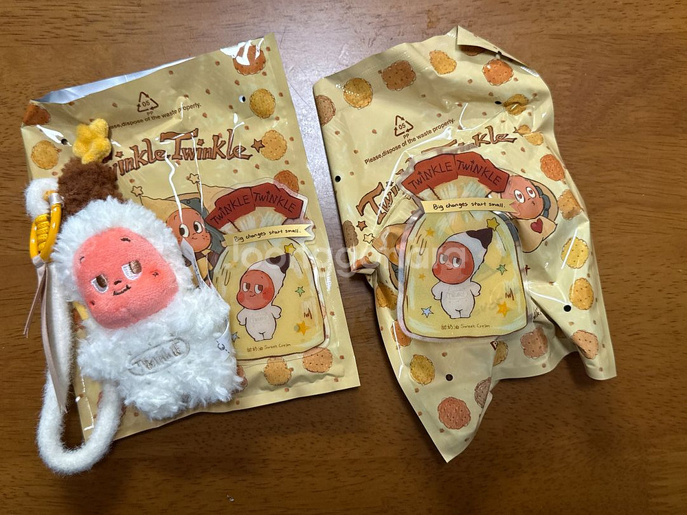 팝마트 작은별키링 스위트크림 원가이하--0