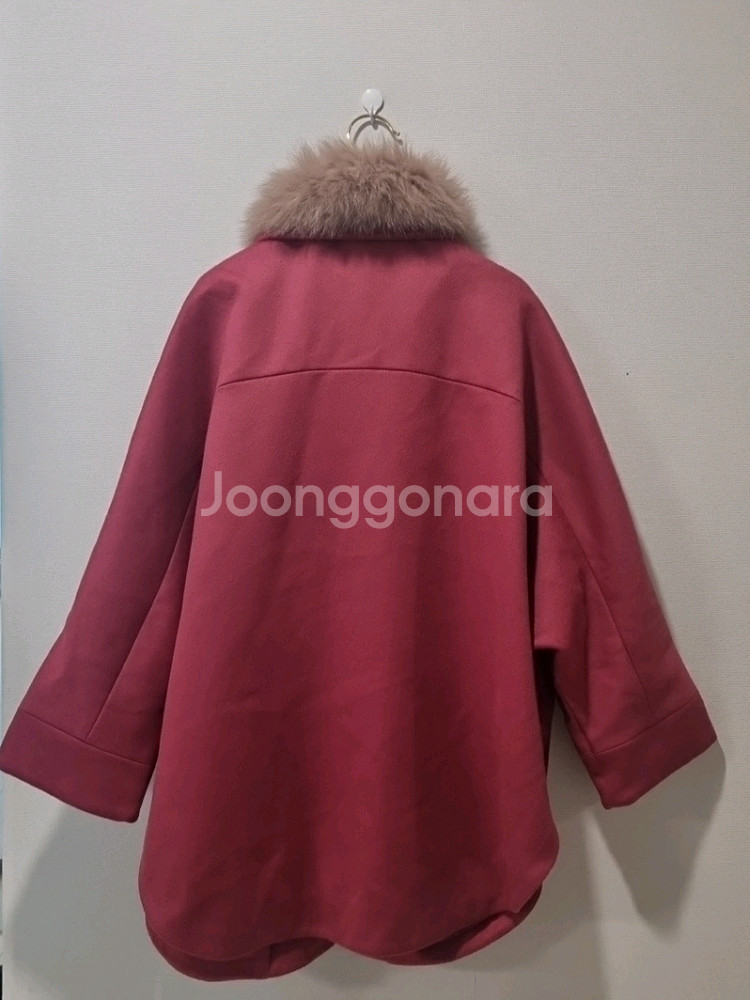 SO.WOOL 피아첸자 울 100% 케이프코트 (다크핑--3