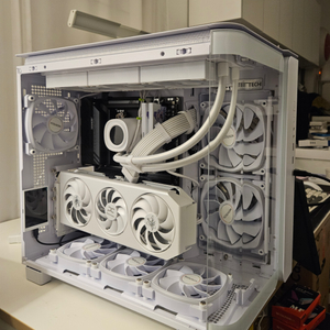 9800x3d/B850/rx9070xt 화이트본체