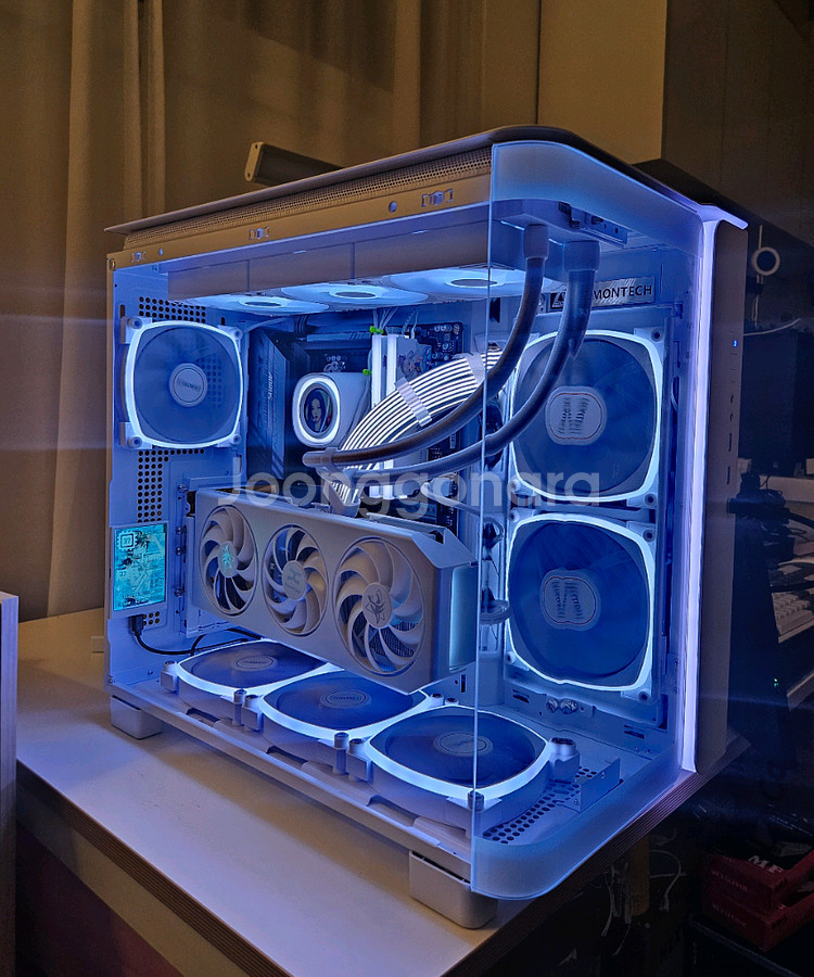 9800x3d/B850/rx9070xt 화이트본체--3