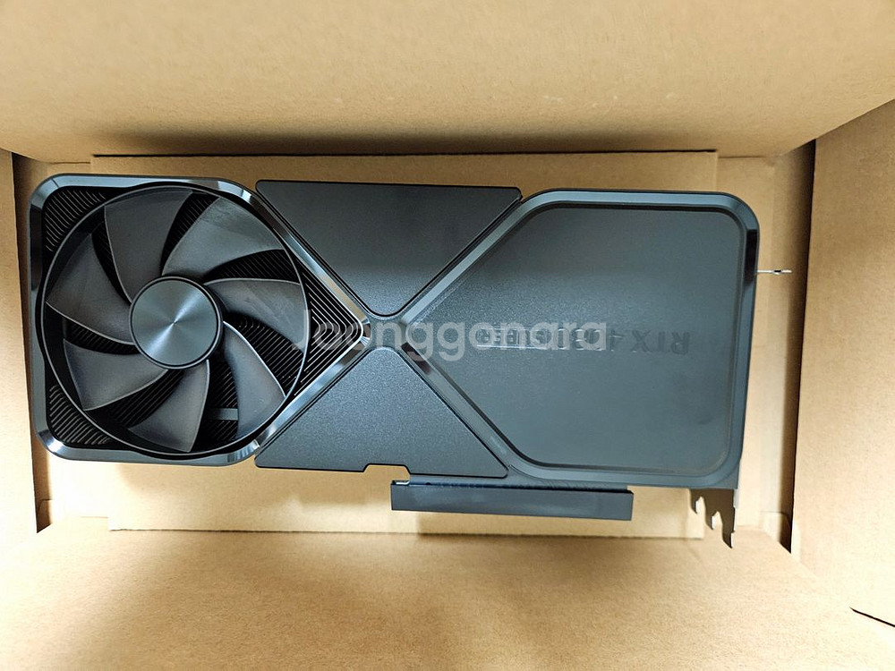 엔비디아 RTX 4080 Super FE 파운더스에디션--0