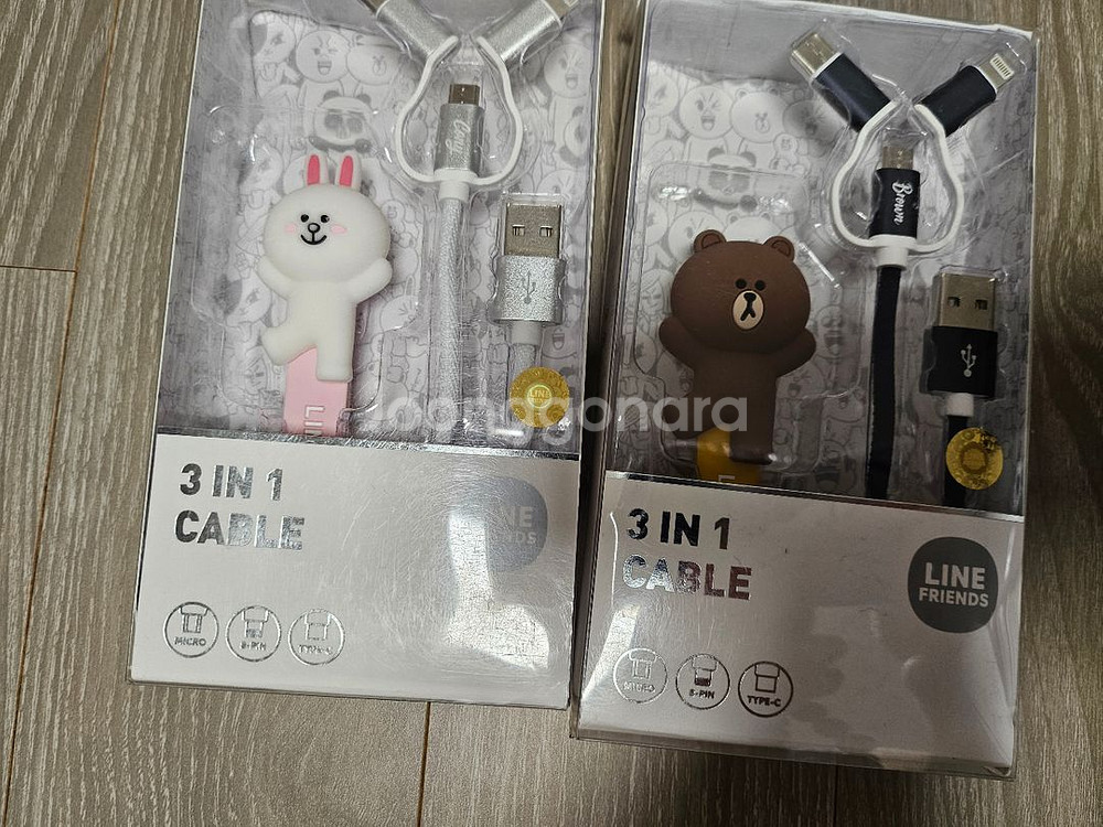 라인프렌즈 케이블, 충전기, 뱃지 새상품--3