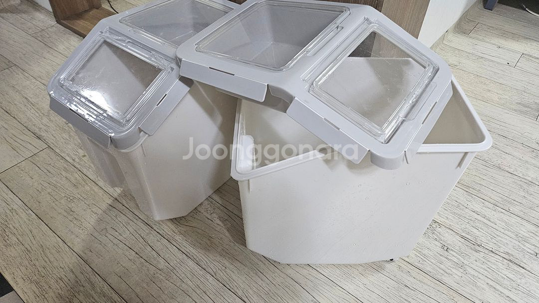 고양이 주인님 모래매트와 사료통--4