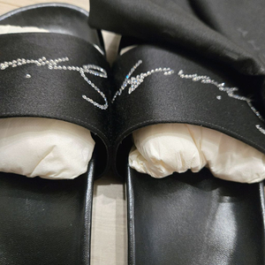 지방시 새틴 슬리퍼