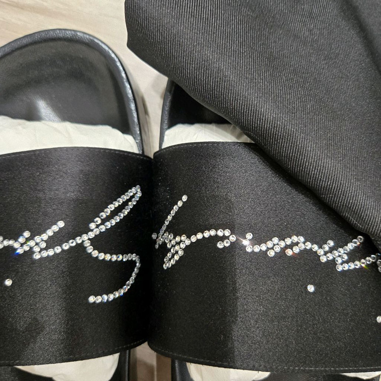 지방시 새틴 슬리퍼--6