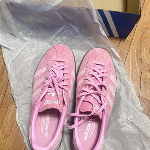 거의 새상품 아디다스 버뮤다 핑크(225)