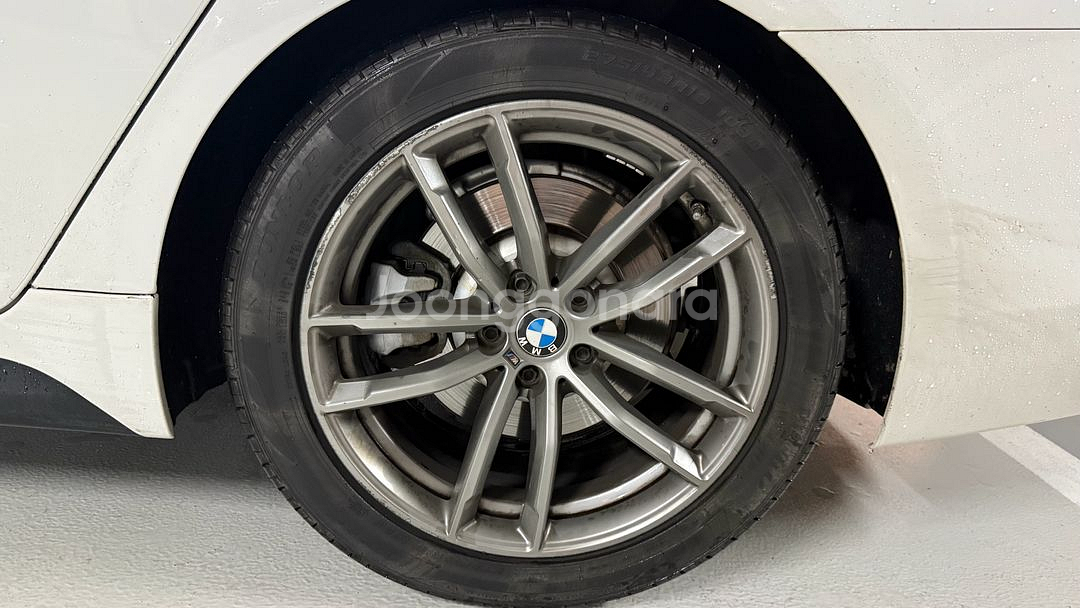 BMW 5시리즈 g바디 662m 18인치 휠타이어 1대분--3