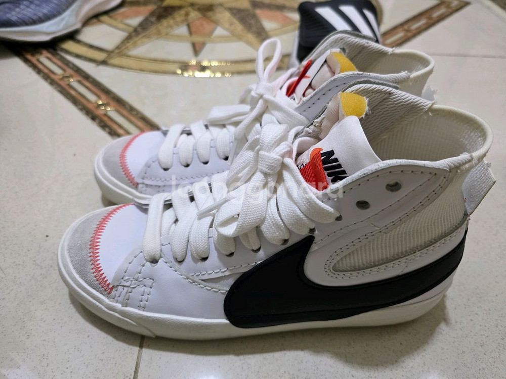 260 나이키 블레이저 미드 77 점보--1