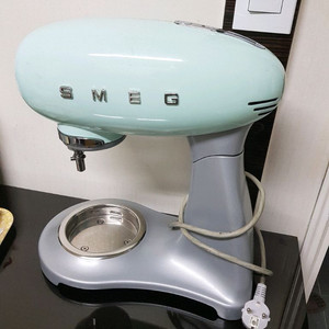스메그 반죽기