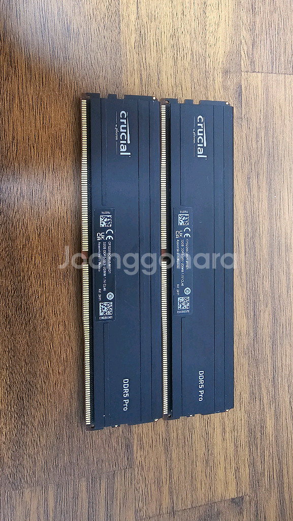 크루셜 프로 crucial pro ddr5 32g*2개--1