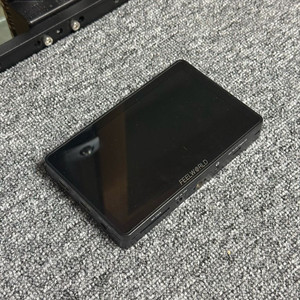 필월드 F6 PLUS(V2) 6인치 모니터 팔아요