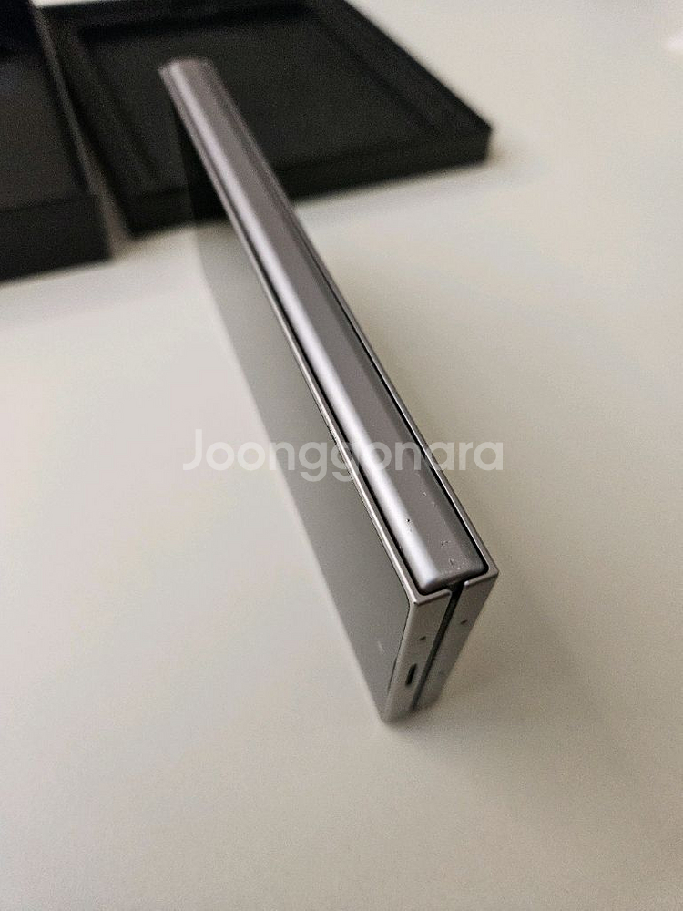 폴드6 실버 256g 자급제 팝니다--8