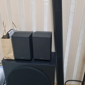 삼성 사운드바 q800a 와 q930d 리어스피커