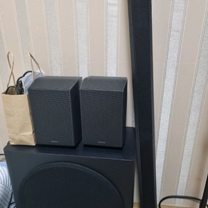 삼성 사운드바 q800a 와 q930d 리어스피커