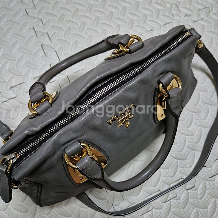 프라다 소프트 카프 토트 크로스백--6