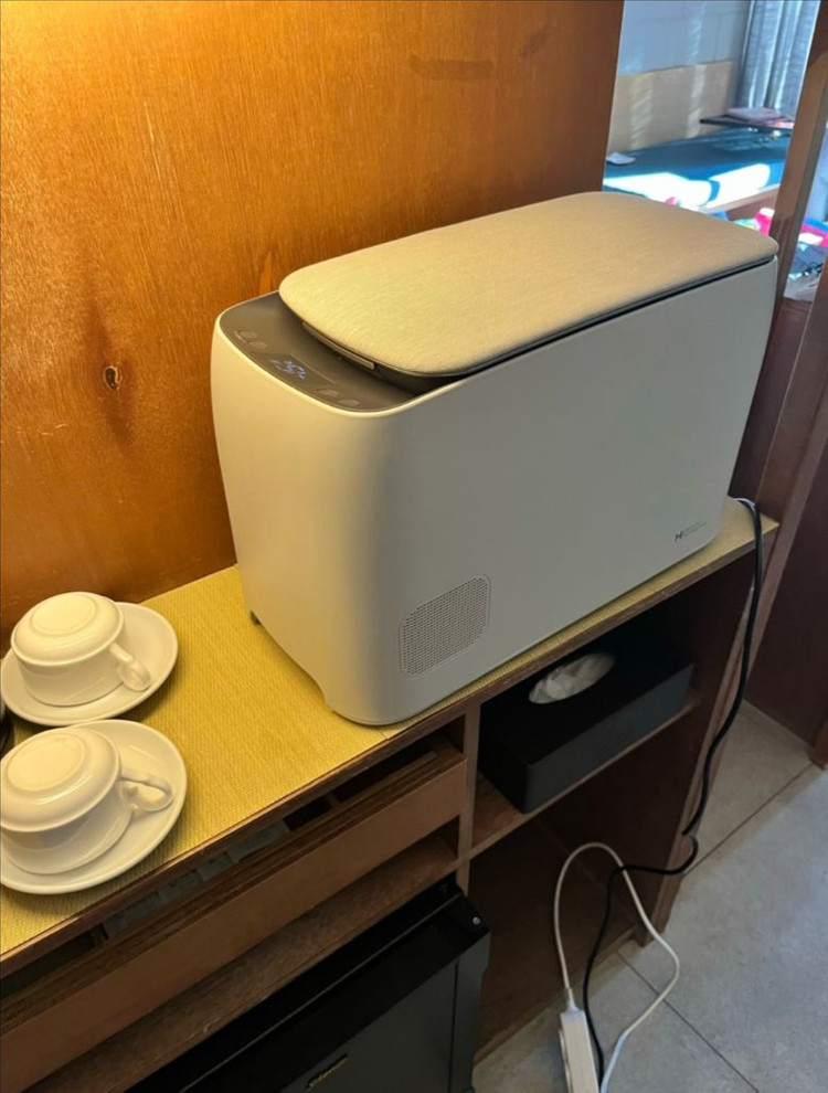 아이오닉5 순정 냉장고--2