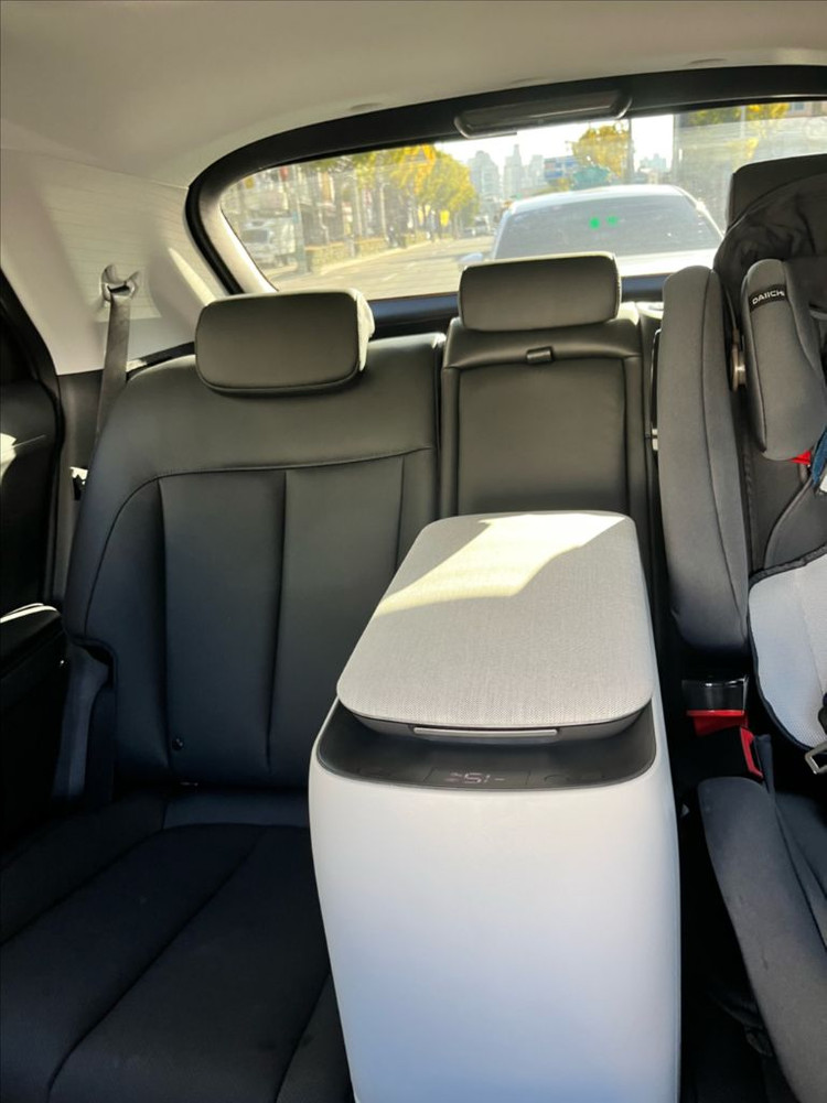 아이오닉5 순정 냉장고--4