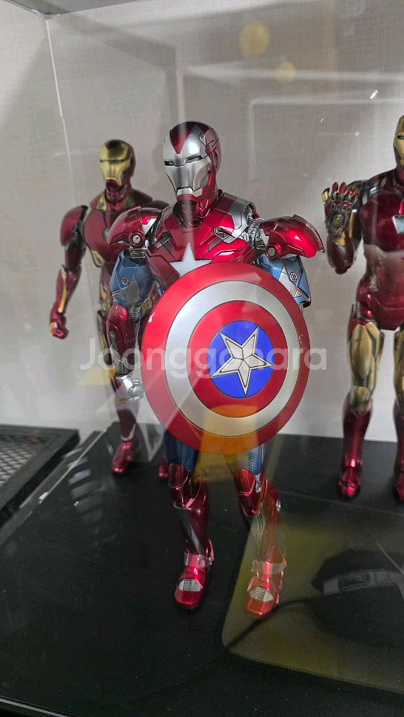 핫토이 아이언맨 워머신 피규어 판매합니다--0