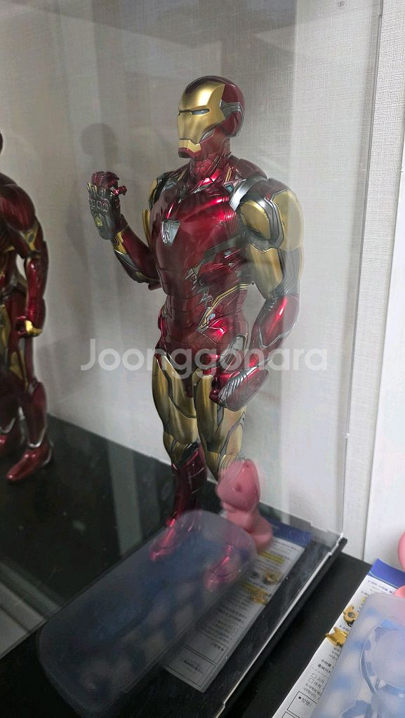 핫토이 아이언맨 워머신 피규어 판매합니다--1