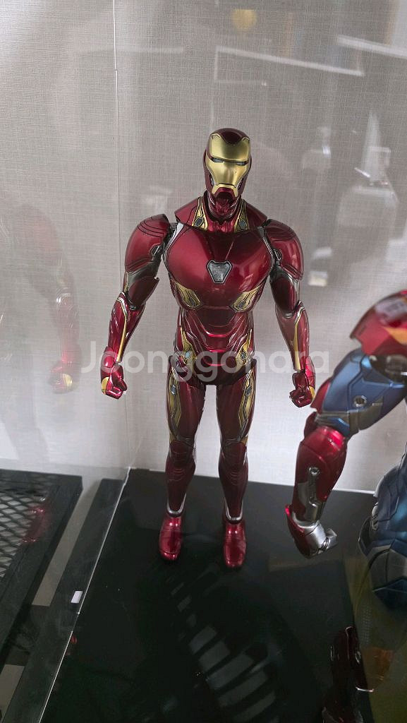 핫토이 아이언맨 워머신 피규어 판매합니다--2