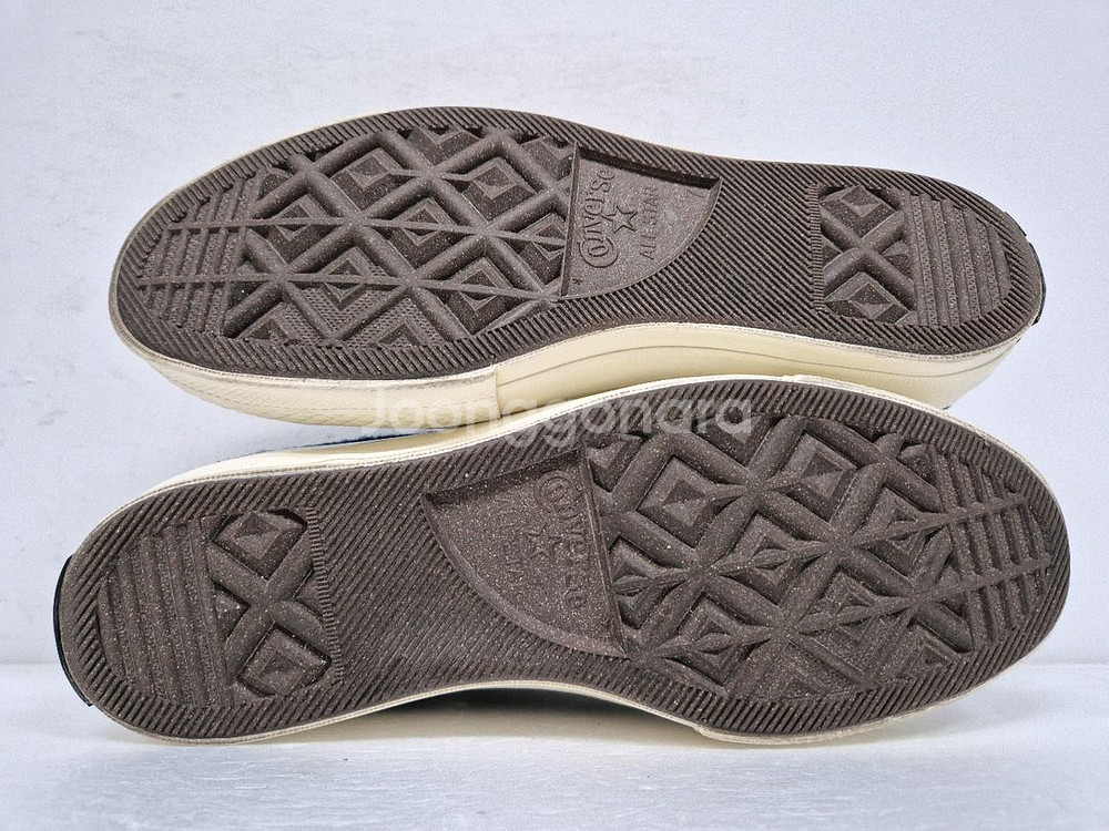 컨버스 스니커즈 255--6