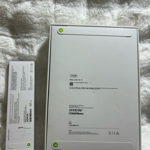 아이패드 A16 Wi-Fi 128GB 실버와 애플펜슬