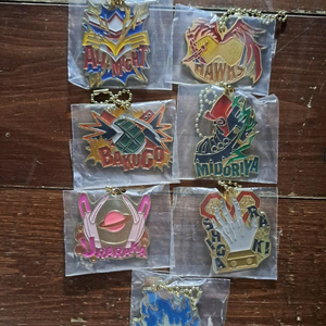 히어로 이어지는 성상키링 아크릴 파일 일괄만 팝니다.