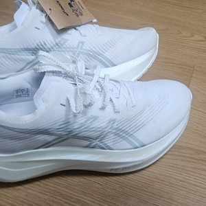 아식스 메가블라스트 260사이즈 새상품입니다