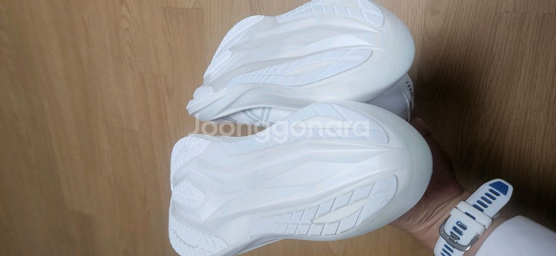 아식스 메가블라스트 260사이즈 새상품입니다--1