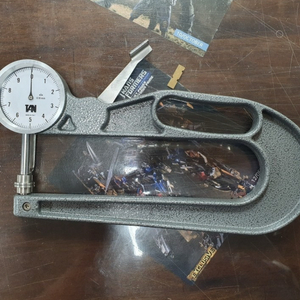 이테리 탄 두께측정기