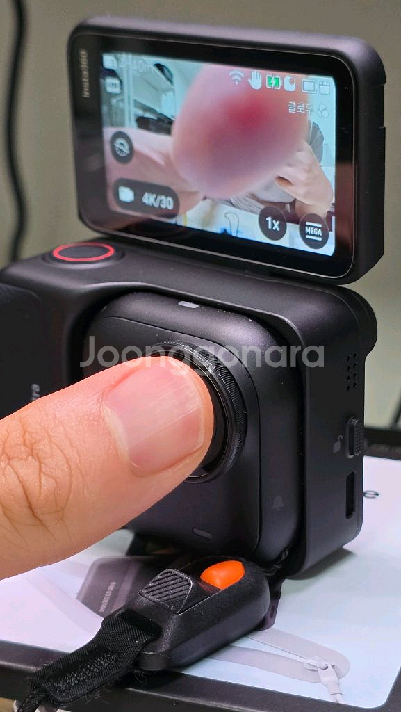 인스타360 고 울트라 블랙 크리에이트 번들 케어포함--2