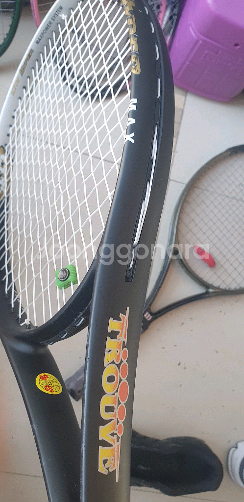 테니스라켓 3개, 짧은 라켓 3개--6