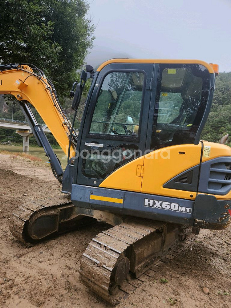 현대 HX60MT 17년식 5000시간 신형탑 판매합니--1
