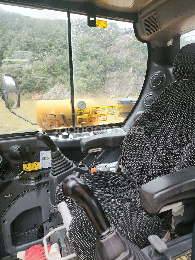 현대 HX60MT 17년식 5000시간 신형탑 판매합니--4