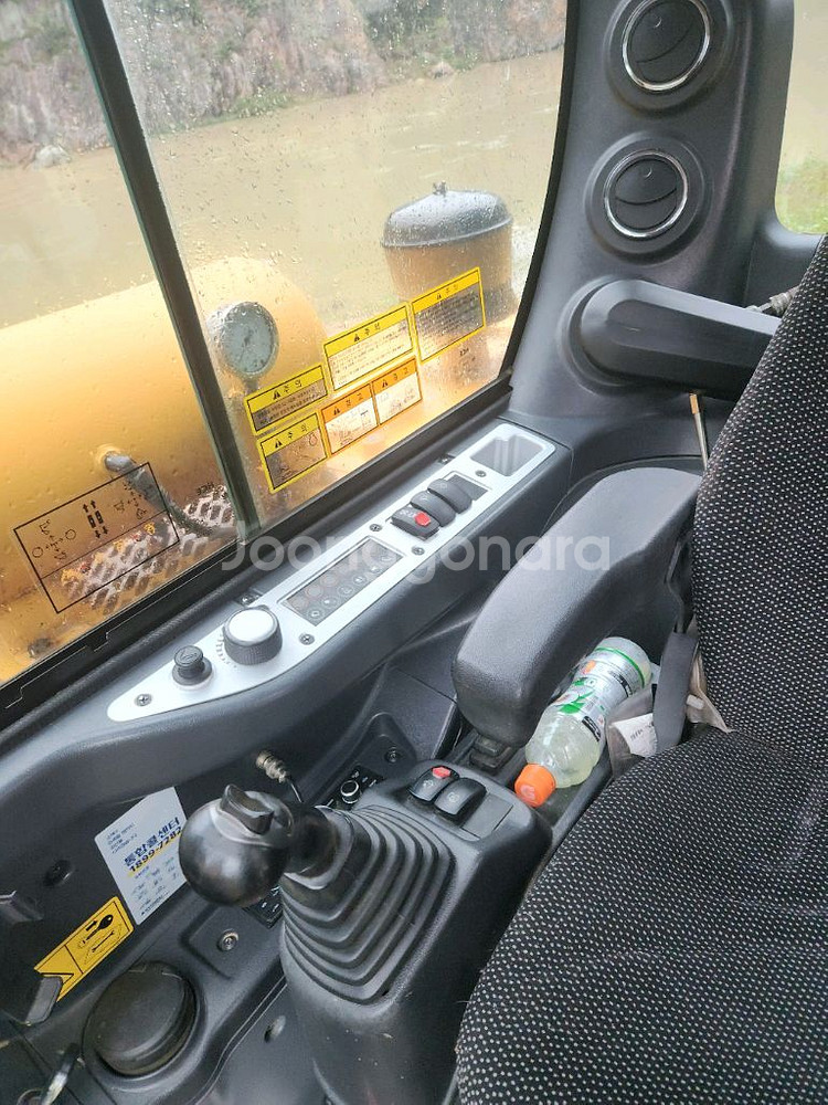 현대 HX60MT 17년식 5000시간 신형탑 판매합니--8