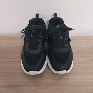 여성 르꼬끄 페르슈아 운동화 (235)