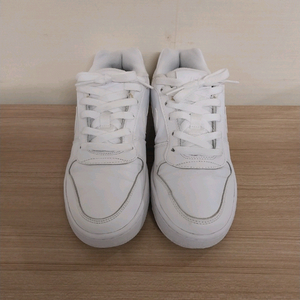 여성 나이키 에버논 로우 화이트 운동화 (250)