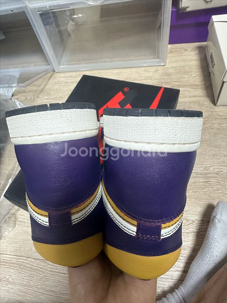 [255] 조던1 레트로 하이 OG 라투시--3