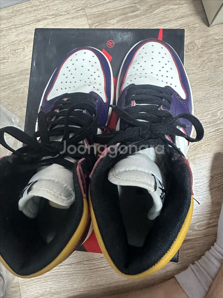 [255] 조던1 레트로 하이 OG 라투시--4