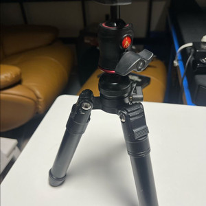 바라본 소형삼각대