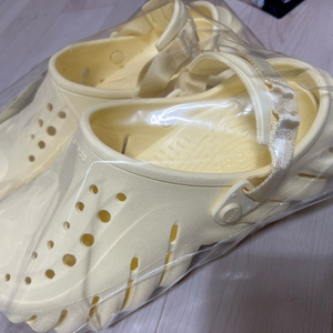 크록스 에코 클로그 (버터크림) m8/w10(265) 이미지