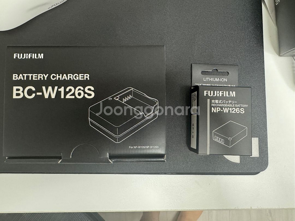 후지필름 BC-W126S 충전기 + NP-W126S 배--0